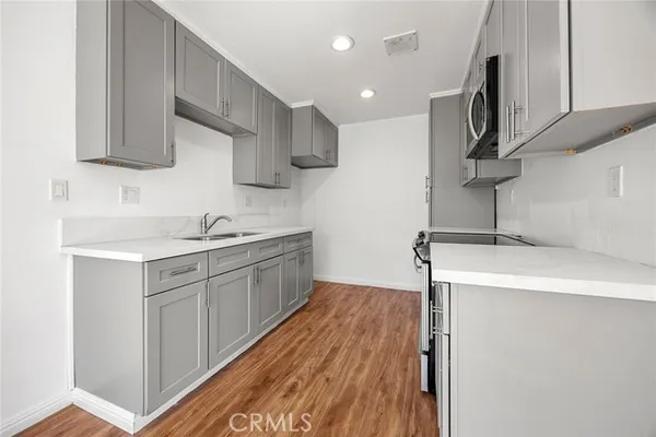 15500 TUSTIN VLG 25