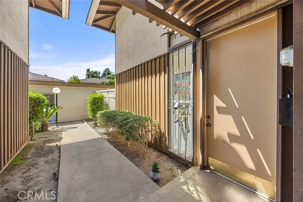 15500 TUSTIN VLG 25