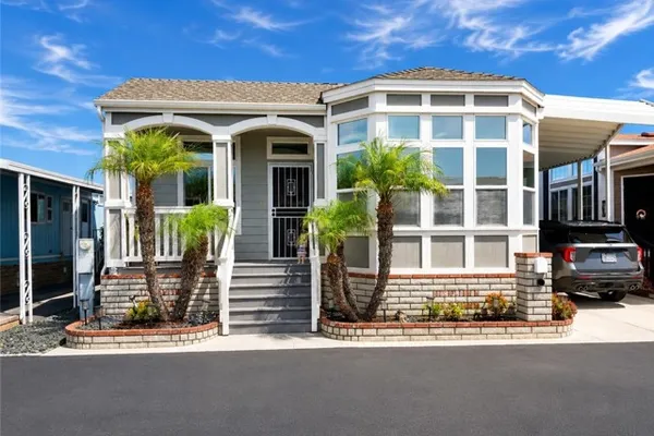 237 ALBATROSS LN