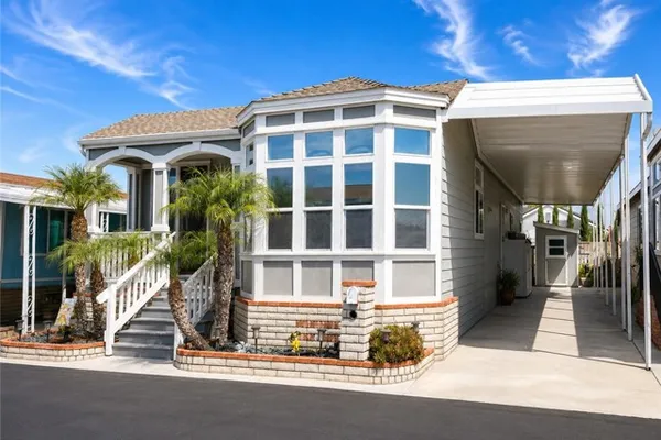 237 ALBATROSS LN