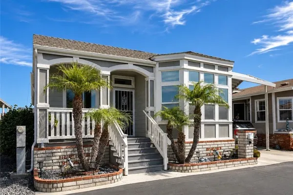 237 ALBATROSS LN