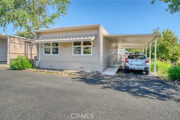 4265 LAKESHORE BLVD 22