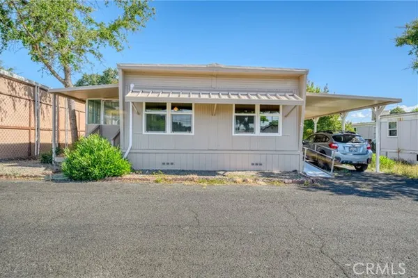 4265 LAKESHORE BLVD 22