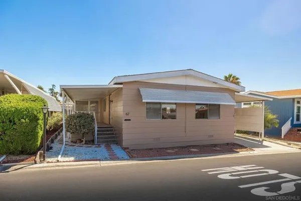 650 S RANCHO SANTA FE RD SPC 67