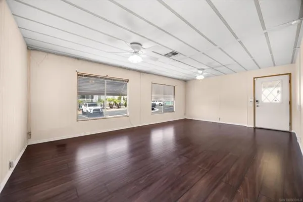 650 S RANCHO SANTA FE RD SPC 67