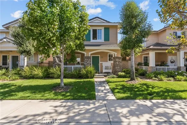 230 E PLEASANT VLY