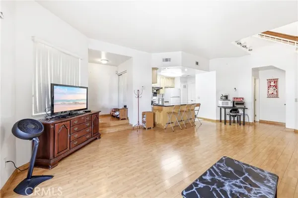 32 BROWNFIELD LN