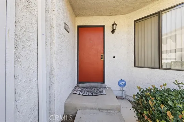 32 BROWNFIELD LN