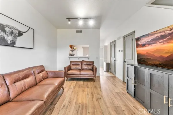 926 W PHILADELPHIA K57