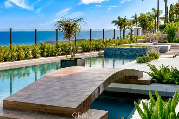 9 COASTAL CYN