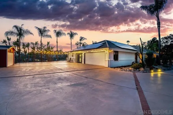33 GATEVIEW DR