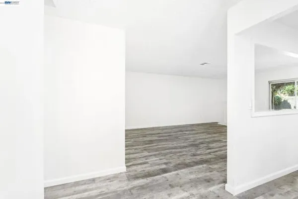 1247 JOHNSON CT