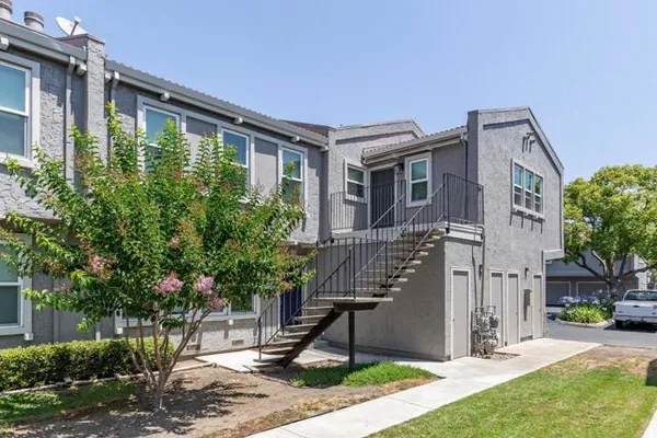 470 N WINCHESTER BLVD 301