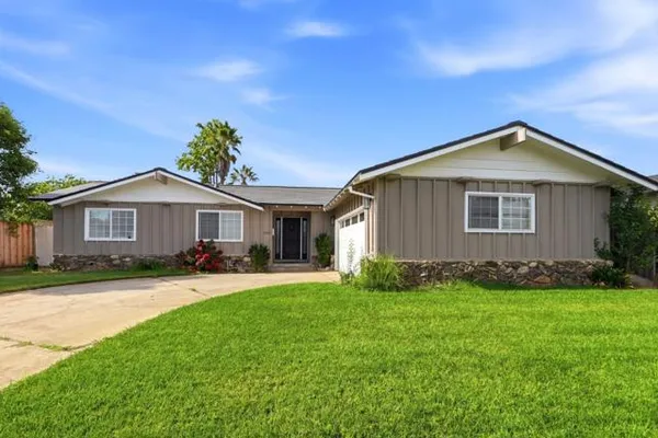 1310 CEDAR CT