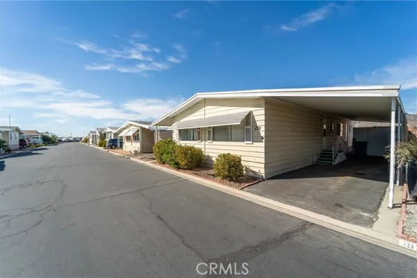 1499 OLD MOUNTAIN AVE SPC 152