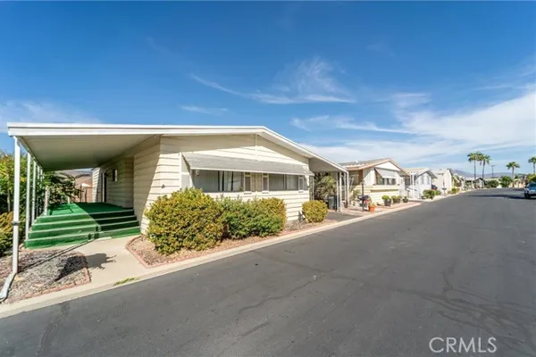 1499 OLD MOUNTAIN AVE SPC 152