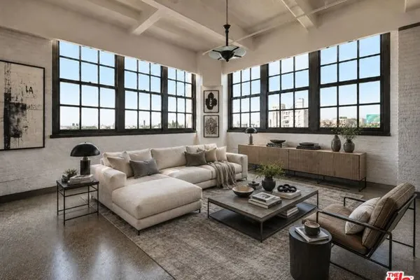 1850 INDUSTRIAL ST 411