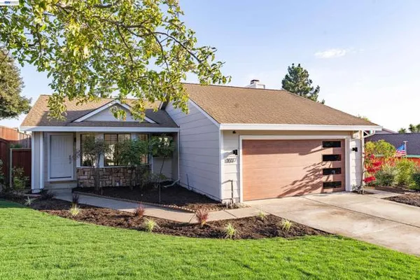 1057 TOPSAIL DR