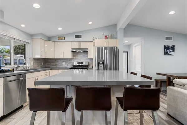 8811 CANOGA AVE SPC 417