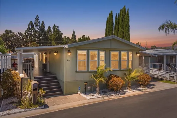 8811 CANOGA AVE SPC 417