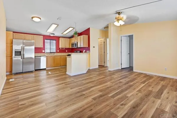 300 THORNTON DR SPC 5