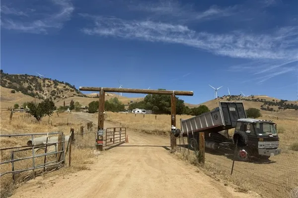 11647 CAMERON CANYON RD