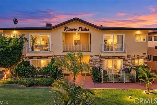 1122 W HUNTINGTON DR 7