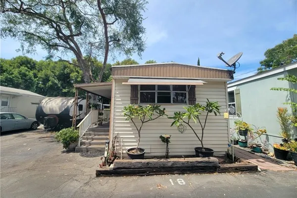 300 E ARBOR ST SPC 18