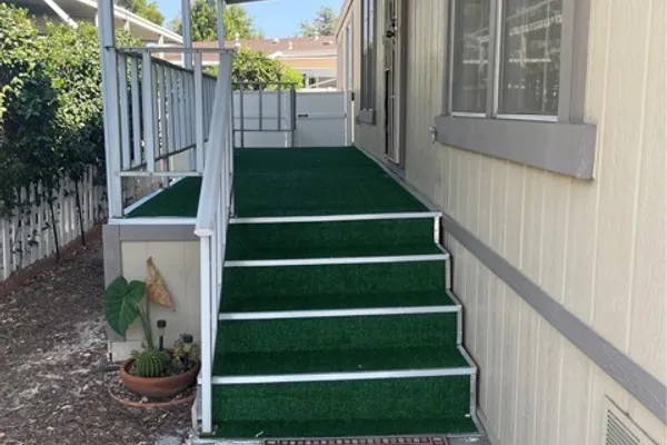 1245 W CIENEGA AVE SPC 138