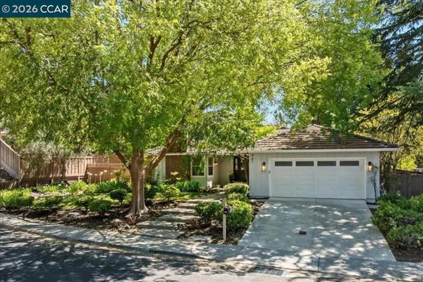 461 SAINT REGIS DR