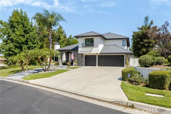 408 EDGEMONT DR