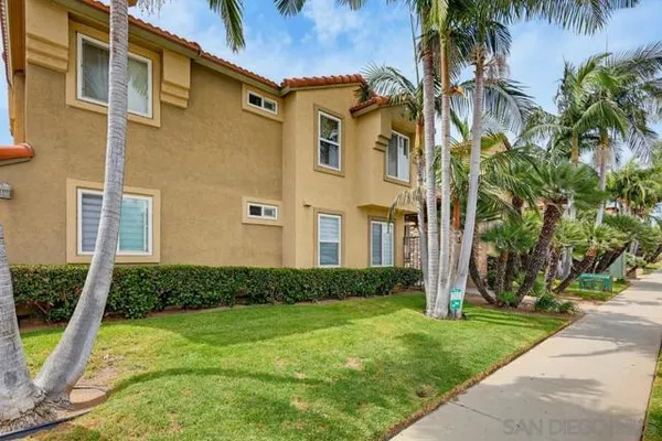 4222 MENLO AVE 21