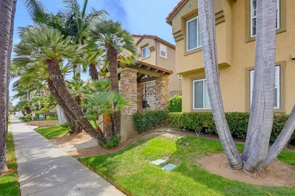 4222 MENLO AVE 21