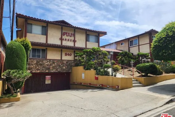 540 EVERGREEN ST 17