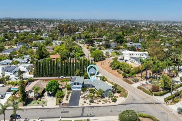2140 ALTA VISTA DR