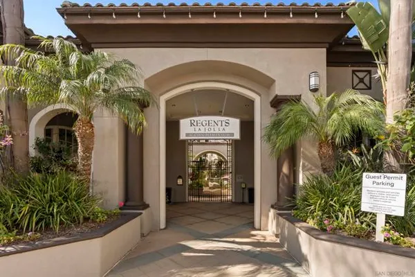 9263 REGENTS RD B204