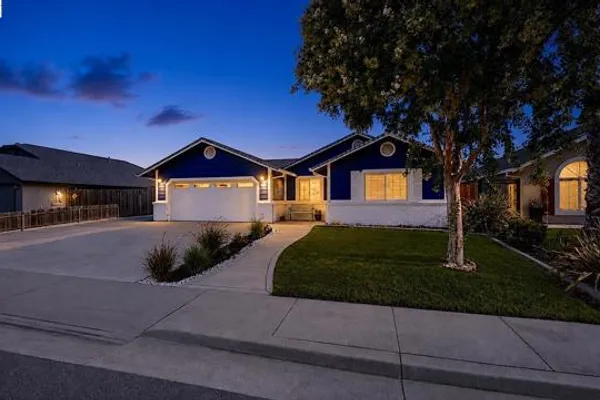 771 TWIN HILLS DR