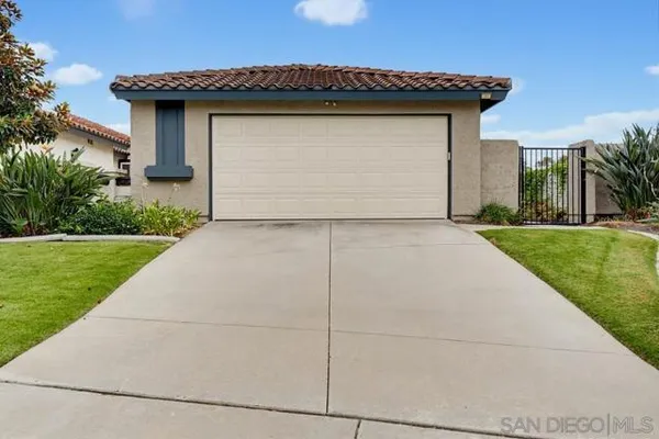 203 CARISSA DR