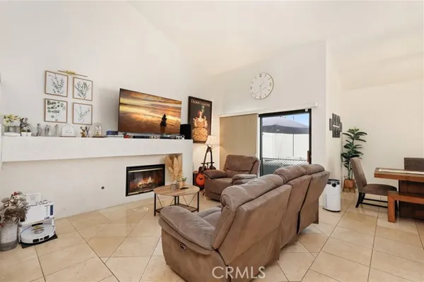 22 ROCKY CREEK LN