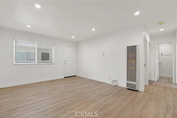 1140 MOLINO AVE 1