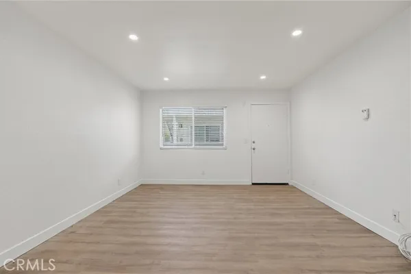 1140 MOLINO AVE 1