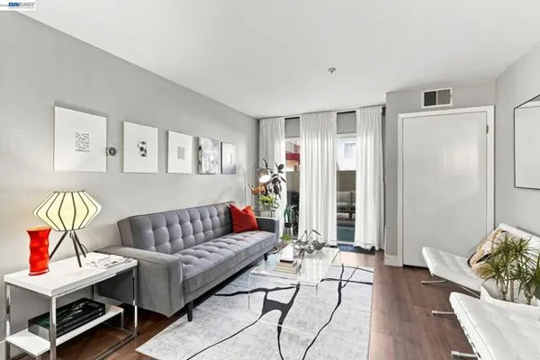 3173 WAYSIDE PLZ 113