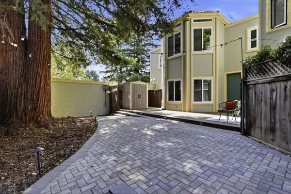 620 MARIPOSA AVE 4