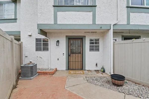 8715 SPRING CANYON DR
