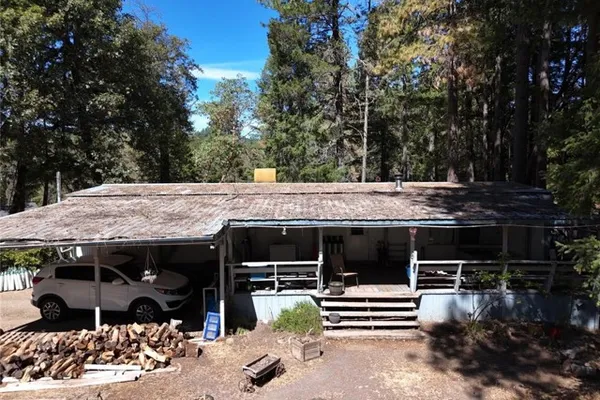 4501 LAKEWOOD DR
