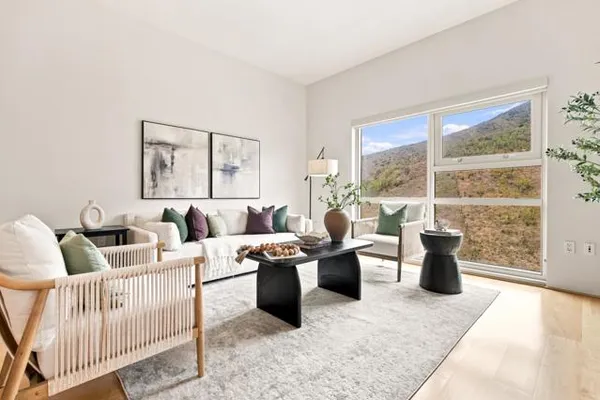 1 MANDALAY PL 1510
