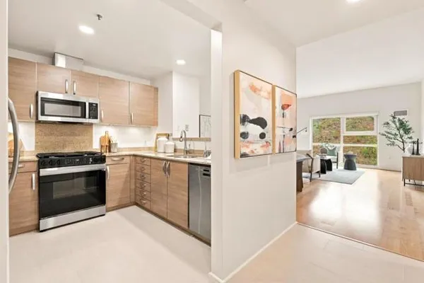 1 MANDALAY PL 1510