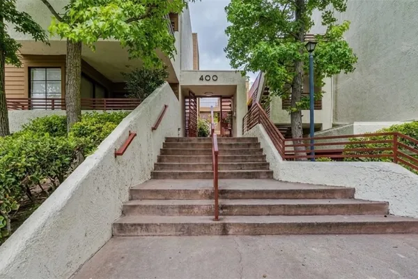400 N LOUISE ST 306
