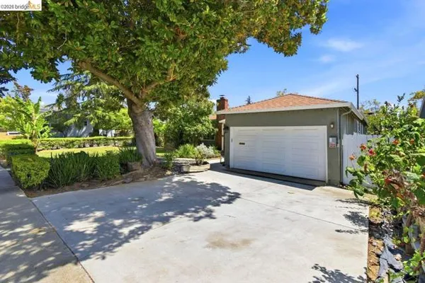 209 FLEMING AVE