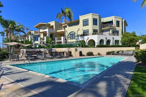 5440 LA JOLLA BLVD E103